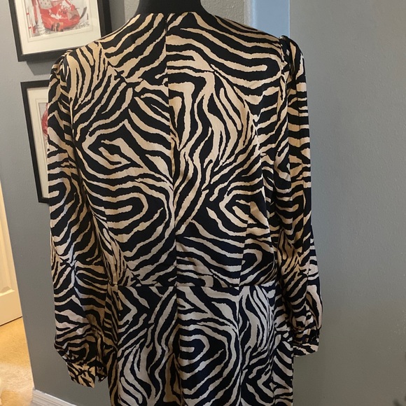 CHELSEA28 Dress - Picture 2 of 5